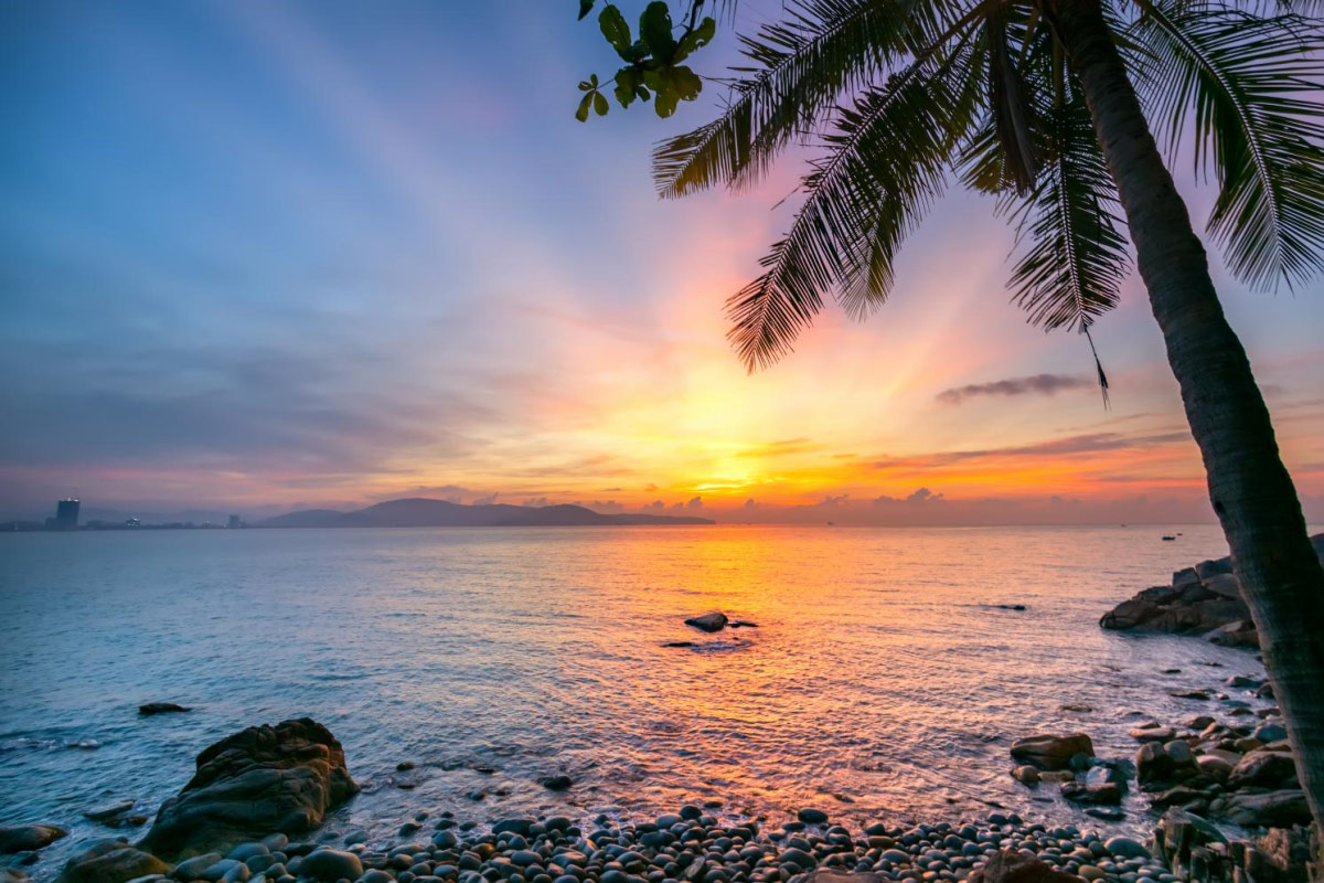 Đầu năm 2020, kênh truyền hình National Geographic (Mỹ) bình chọn Ghềnh Ráng - Quy Nhơn là 1 trong 5 bãi biển đẹp nhất ở phía Nam của Việt Nam. Ảnh: Shutter Stock.